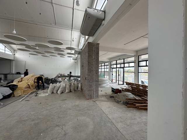 To Let commercial Property for Rent in Maitland Western Cape